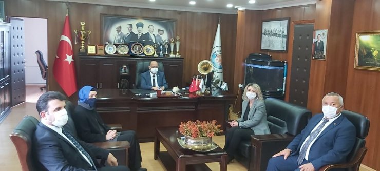 Cumhurbaşkanı Başdanışmanı Saadet Oruç, belediye başkanları ile görüştü