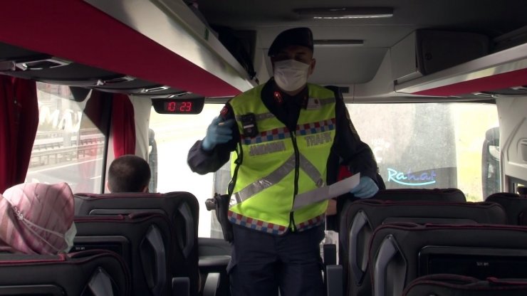İstanbul İl Jandarma ekiplerinden yolcu otobüslerine korona virüs denetimi