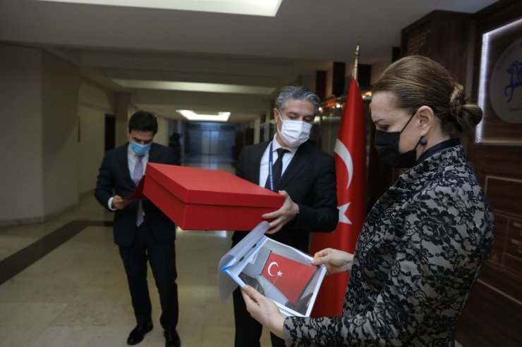 Anıtkabir’de dalgalanan Türk bayrağı DEÜ’de sergilenecek