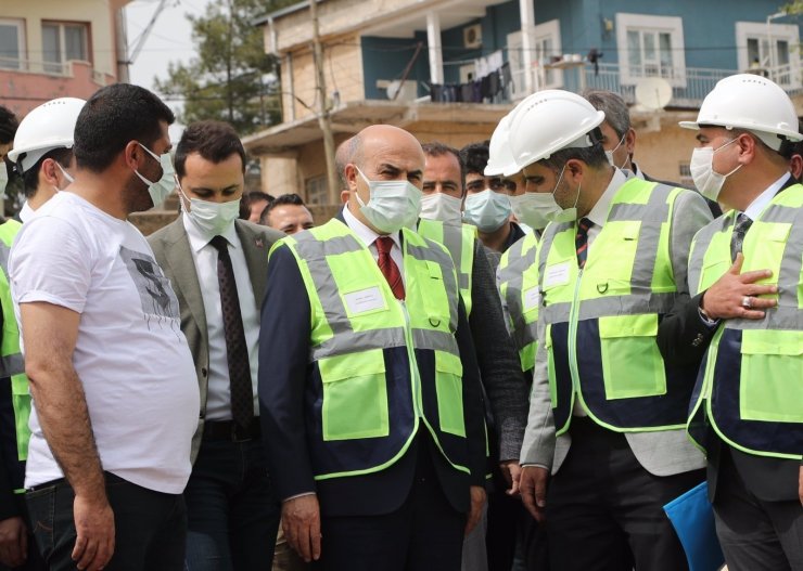 Mardin Valisi Demirtaş, içme suyu ve altyapı çalışmalarını yerinde inceledi