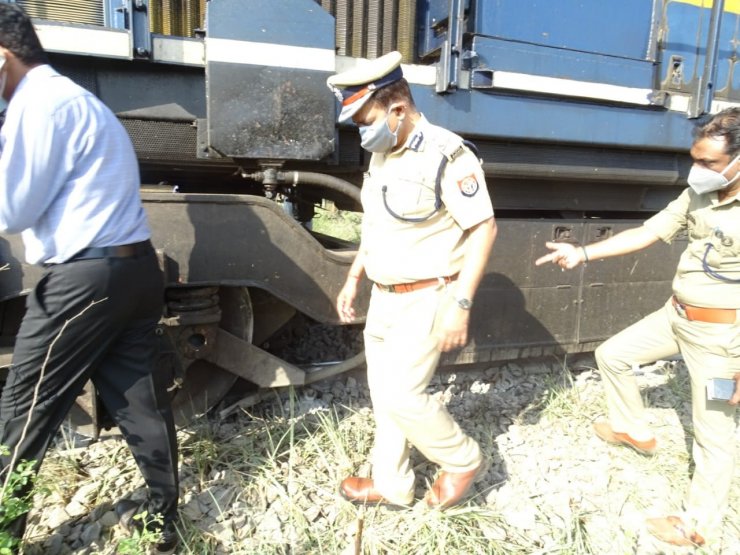 Hindistan’da yolcu treni kamyona çarptı: en az 5 ölü