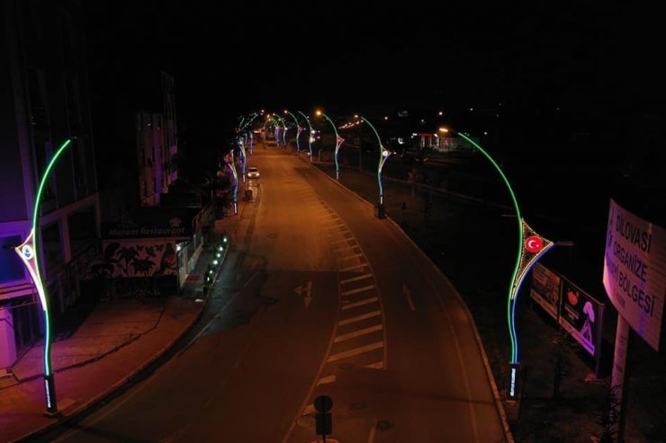 Dilovası sokaklarına dekoratif aydınlatma