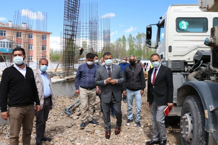 Erciş’te okul ve pansiyon yatırımları devam ediyor