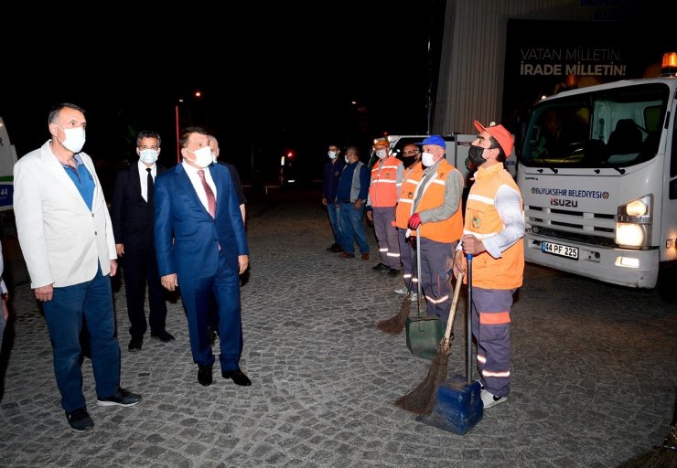 Malatya Büyükşehir ekipleri 7/24 görev başında