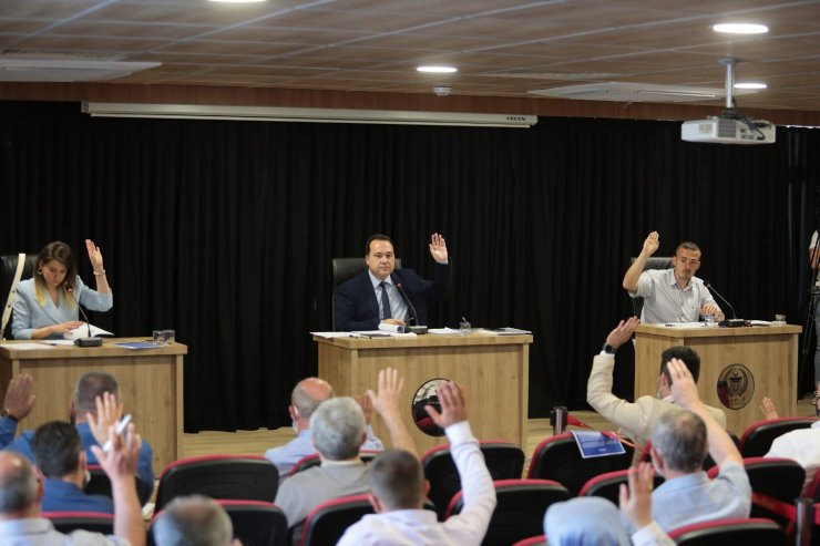 Akhisar Belediye Meclisinden esnafa tam destek