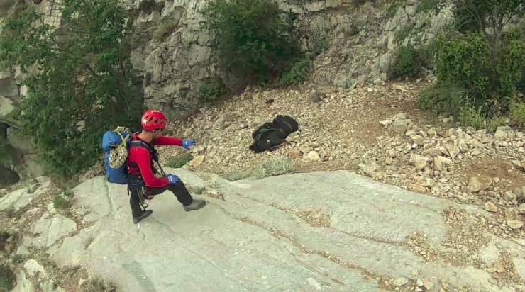 Kayıp Ukraynalı kadın dağcının cesedinin bulunduğu anlar paylaşıldı