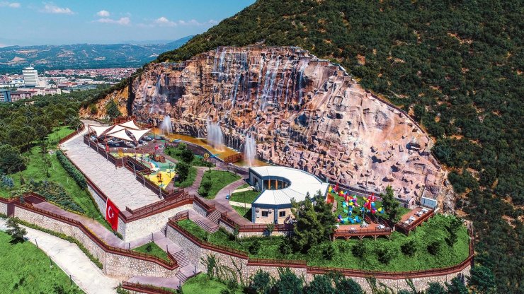 Seyir Tepesi Şehir Ormanı kapılarını yeniden halka açtı