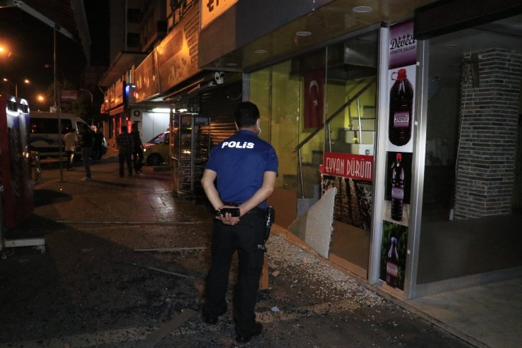 Adana’da kebapçıya kalaşnikof ve tabanca ile saldırı