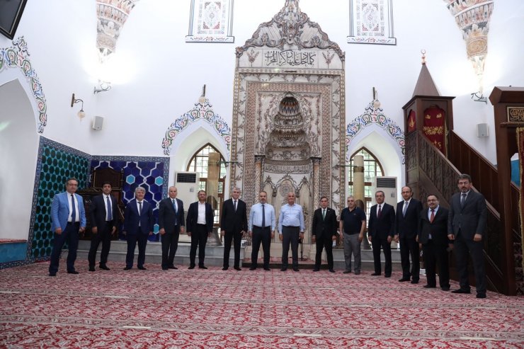 Büyükşehir belediye başkanları Muradiye Külliyesi’ne hayran kaldı