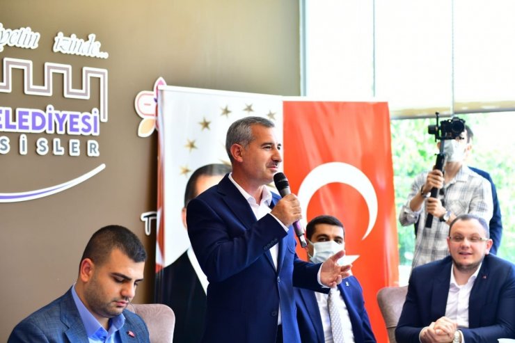Başkan Çınar ve Eyyüp Kadir İnan AK Partili gençlerle buluştu