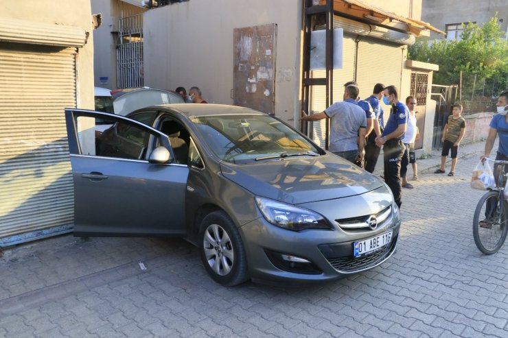 Adana’da polisten kaçan otomobil 3 kilometre kovalandıktan sonra yakalandı