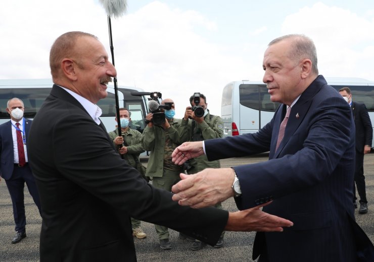 Cumhurbaşkanı Erdoğan, Fuzuli’de Aliyev tarafından karşılandı
