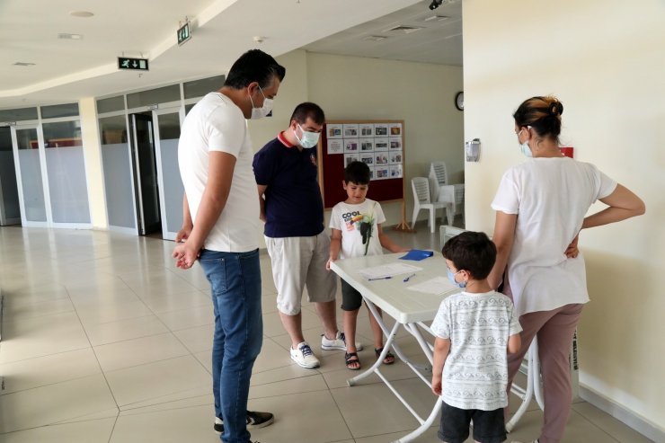 Manavgat İbrahim Sözen Gençlik Merkezi’nde yaz kursu kayıtları başladı