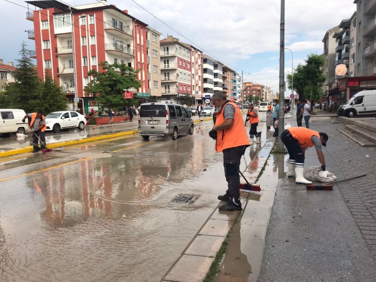 Eskişehir’de 10 dakikalık yağmur hayatı felç etti