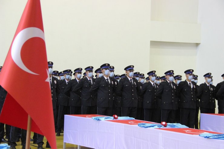 Karaman POMEM’de 260 polis adayı mezun oldu