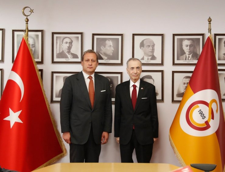 Galatasaray’da devir teslim töreni gerçekleştirildi