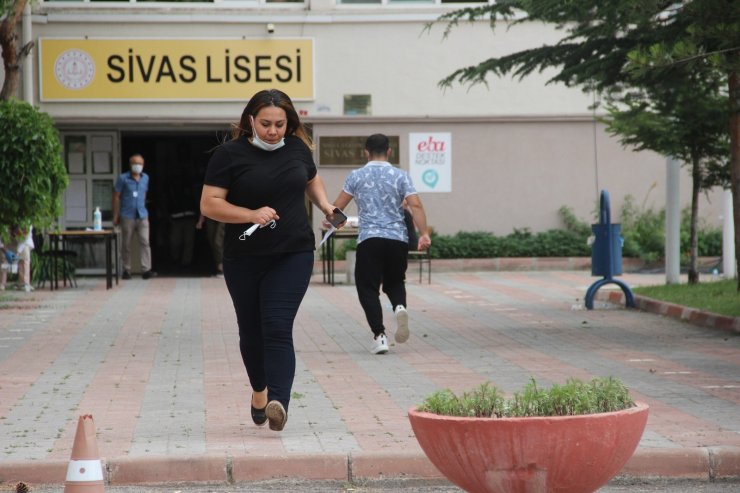AYT sınavında son dakika koşusu