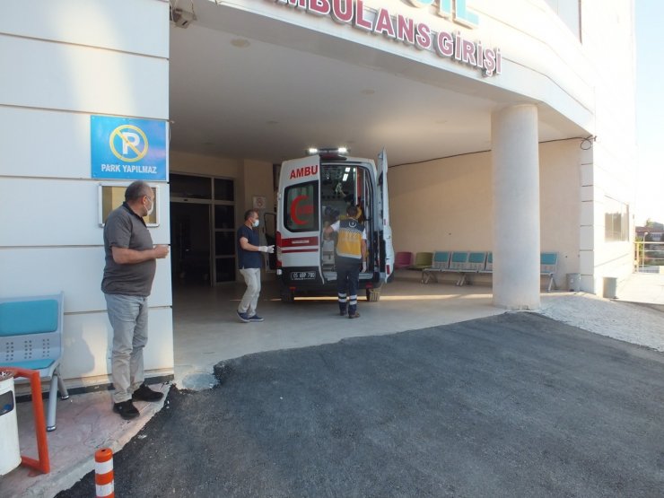 Amasya’da 2 kişi arasında çıkan tartışma kanlı bitti: 1’i polis 2 kişi yaralandı