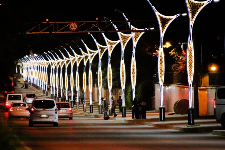 Tatvan ışıl ışıl oluyor