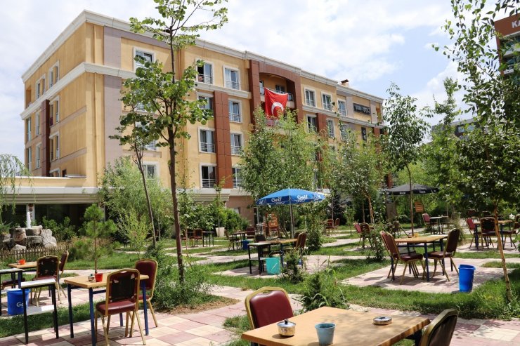 Van-Şişli Öğretmenevi bahçesi yeniden açıldı