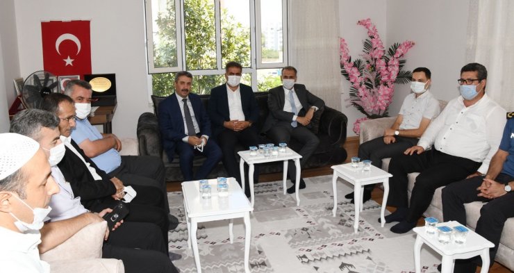 İl protokolünden şehit ailelerine bayram ziyareti