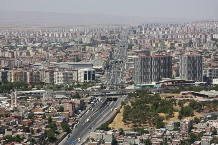 Jandarma Diyarbakır’da 540 aracı havadan denetledi