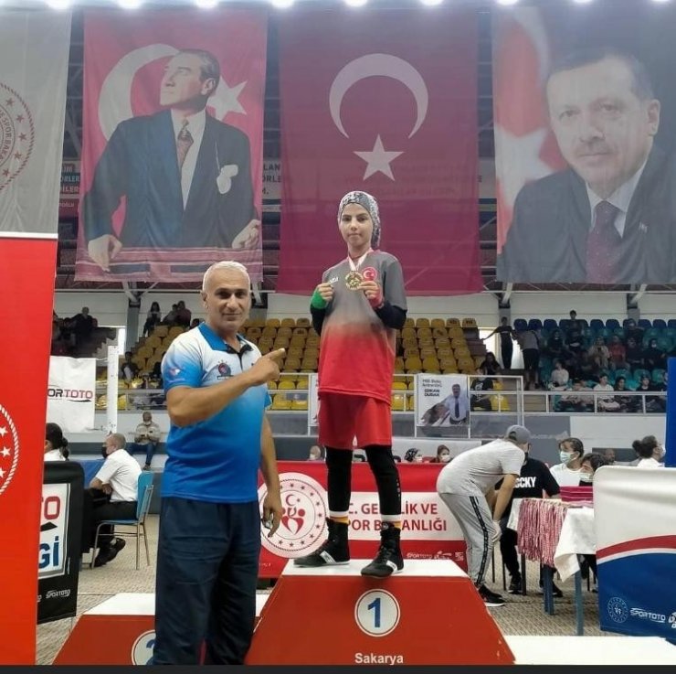 Başarılı minik boksör, Avrupa’da Türkiye’yi temsil edecek