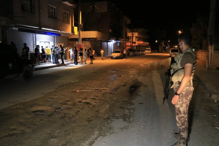 Adana’da bakkal önünde silahlı saldırı: 1 ölü, 1 yaralı