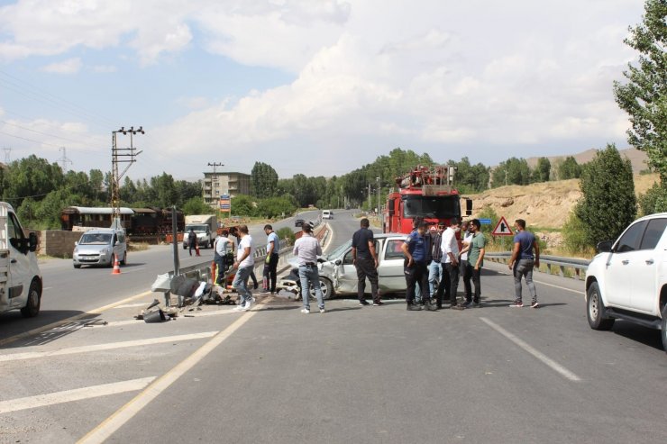 Muradiye’de trafik kazası: 4 yaralı
