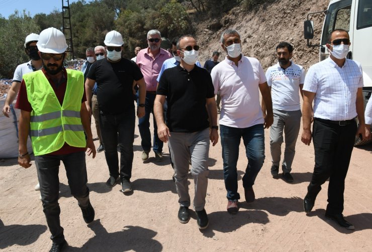AK Parti’li Turan Assos’ta devam kaya ıslahı çalışmalarını inceledi