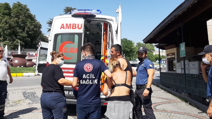 Edirne’de yaşlı adam parkta 2 kişiyi bıçakladı, o anlar kameraya yansıdı