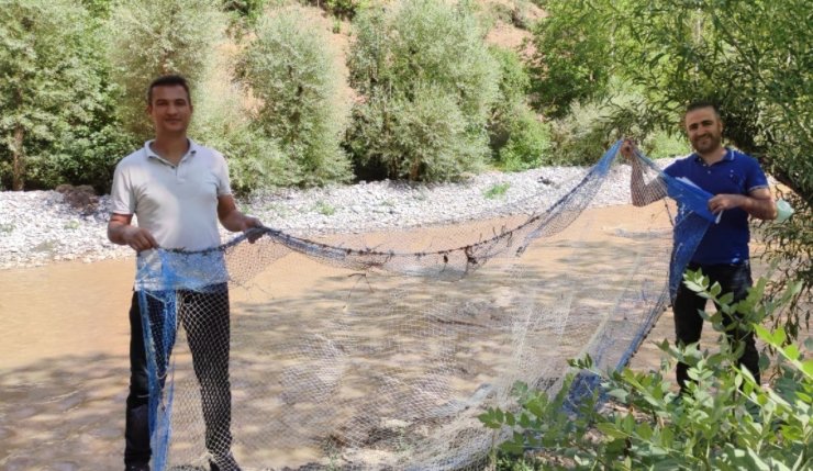 Van’da kaçak avlanılan 15 kilo sıraz balığı ele geçirildi