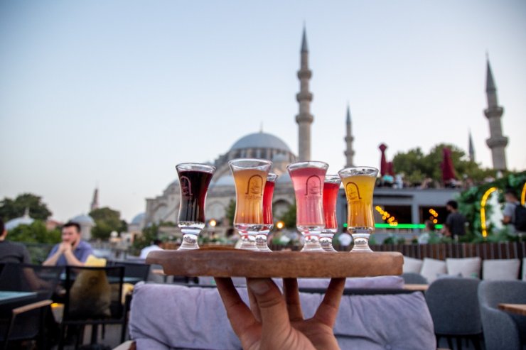 Saray manzarasında saray lezzetlerine rağbet