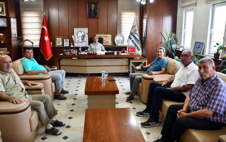 Milliyetçi Hareket Partisi Eski Grup Başkan Vekili Yusuf Halaçoğlu İscehisar ilçesini ziyaret etti