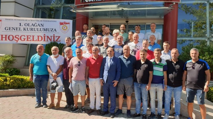 Veteran futbolcular ’Trakya Veteranlar Masterlar Federasyonu’ çatısı altında resmi kimliklerine kavuştu