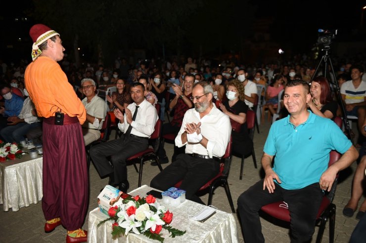 Tarsus’ta Tiyatro Akşamları başladı