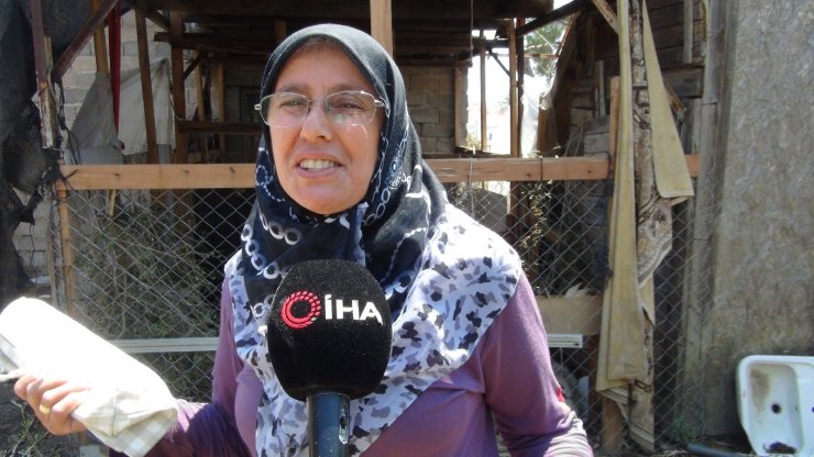 Manavgat’ta yangından, canı pahasına küçükbaş hayvanlarını kurtardı
