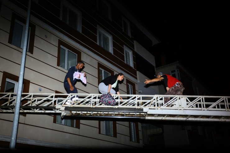 Bozkurt’ta kurtarma çalışmaları gece boyu sürdü