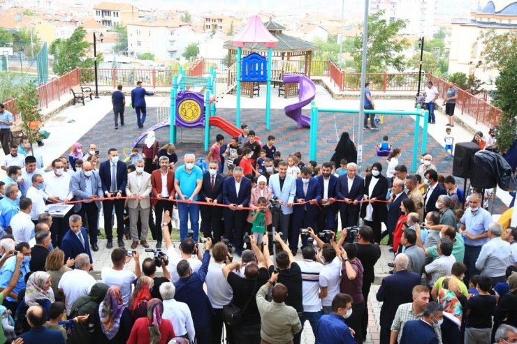 Battalgazi’de revize edilen 32 park hizmete sunuldu