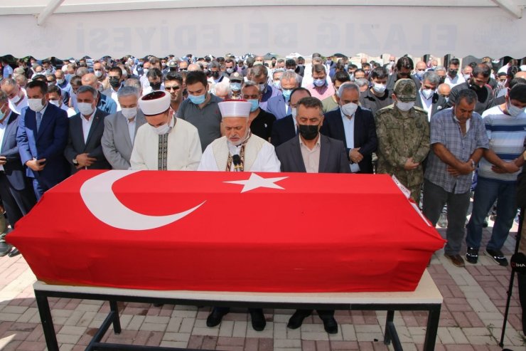 Uçak kazasında hayatını kaybeden Mirzaoğlu Elazığ’da son yolculuğuna uğurlandı