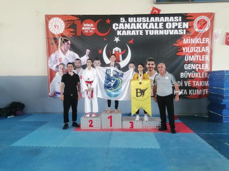 Darıcalı karatecilerden 13 derece