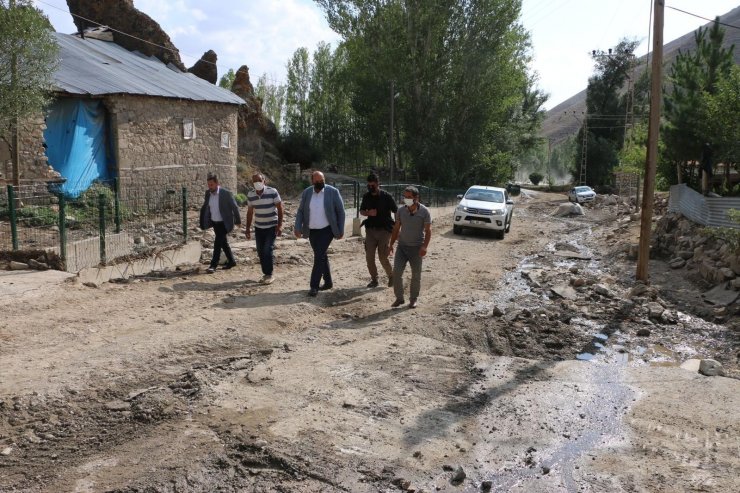 Aziziye Belediyesi yağışların ardından seferber oldu