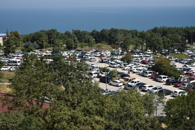 OMÜ’deki otopark sorununa neşter