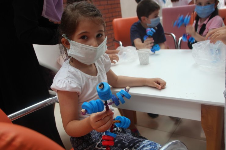 Miniklerin mavi kapak robotları