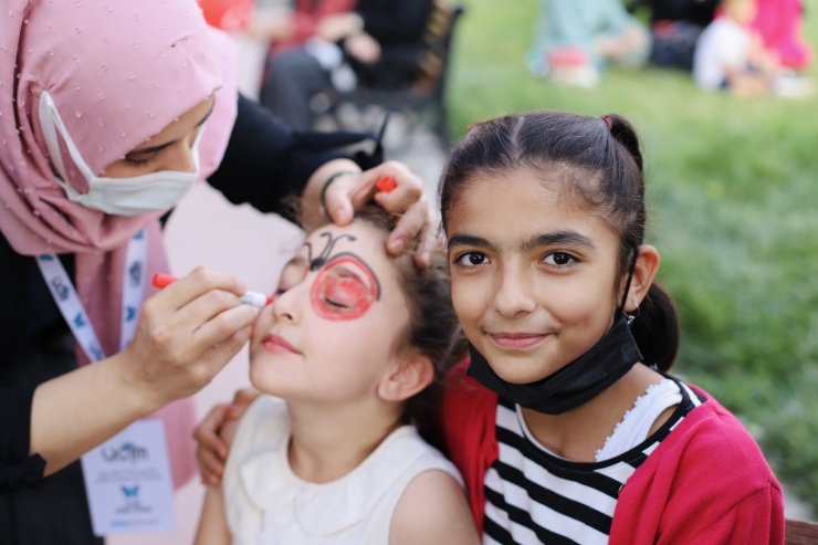Okul heyecanı yaşayan öğrenciler, düzenlenen etkinlikte doyasıya eğlendi