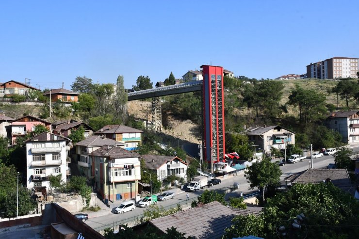 Karabük’ün 6’ıncı ‘Kule Asansörü’ hizmete girdi