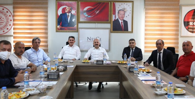 Çelebi: “İnşallah 2022 yılı sonunda kurdeleyi kesip, yolumuzu açacağız”