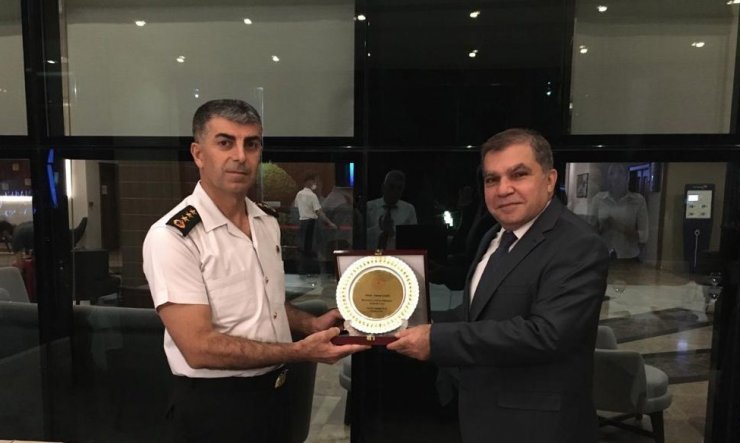 Vali Işık’tan İl Jandarma Komutanı Şahin’e veda yemeği