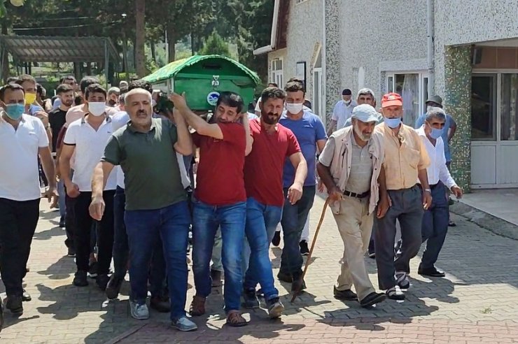 Evden kaçarak girdiği deniz sonu olmuştu, son yolculuğuna uğurlandı