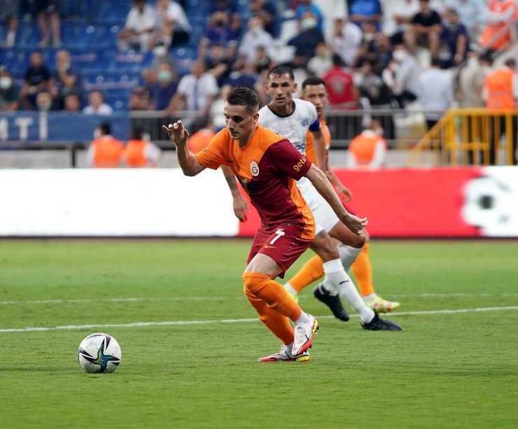 Süper Lig: Kasımpaşa: 1 - Galatasaray: 2 (İlk yarı)